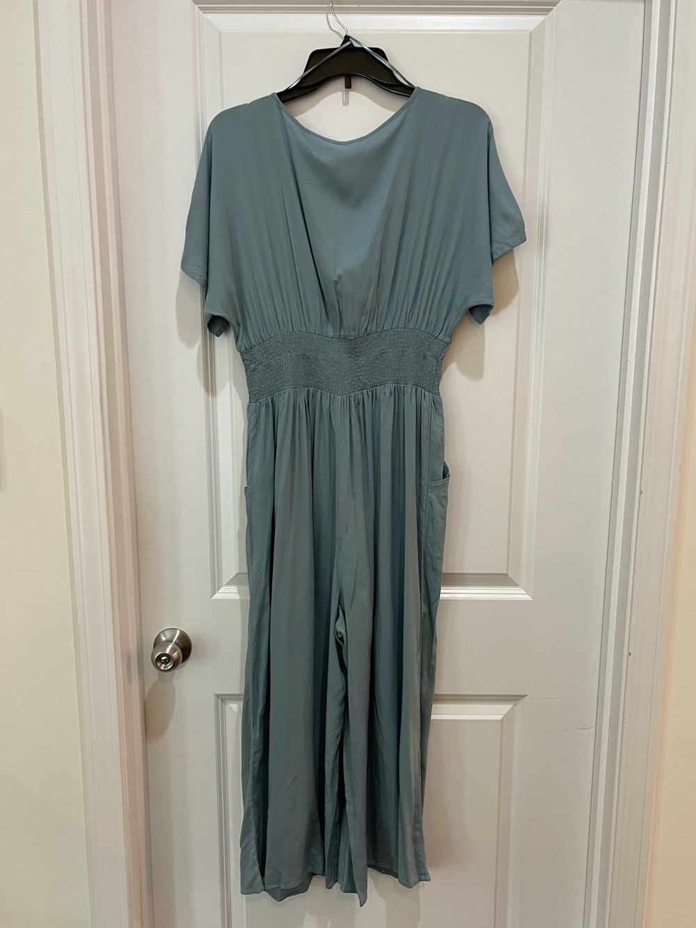 Patrons of Peace Eucalyptus Slate Blue Smocked V-Neck Wide Leg Jumpsuit M Unworn - Picture 6 of 7